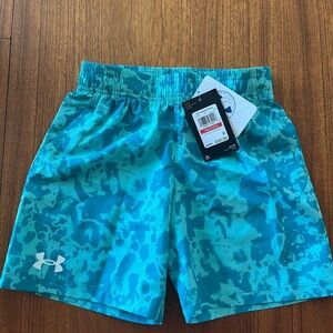 NWT under armor xs boys woven printed shorts